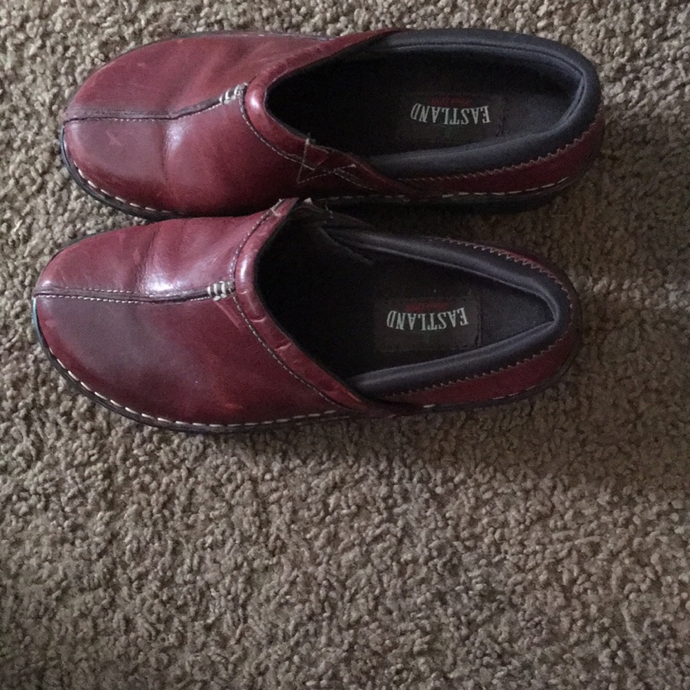 Clogs